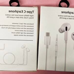 Retail packaging for JH-081 Type-C white wired earphones featuring high-fidelity sound, in-line volume control, and a USB-C connector.