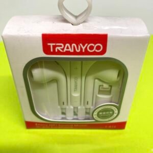 White Tranyoo T-R16 in-ear earphones with a Lightning connector and a 3-button volume controller.