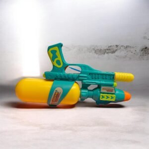 A teal and yellow plastic pressure pump water gun with a large 600ML yellow water tank and orange nozzle, shown against a white background.